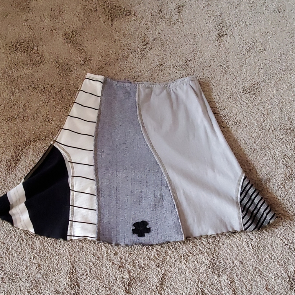 Elisabethan Swish skirt